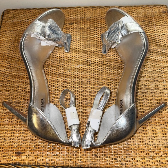 Michael Kors Women’s Paris Metallic Ankle Strap Bow Heel Classic Prom Size 10 - Picture 5 of 12